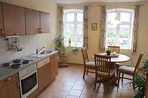 Intercontinental Family Home - North American Mediterranean Vacation R