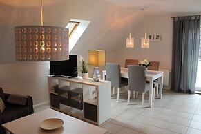 Intercontinental Family Home - North American Mediterranean Vacation R