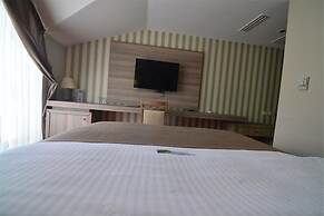 Hizel Hotel