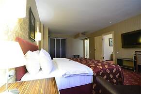 Hizel Hotel