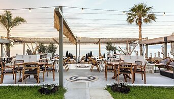 Blue Carpet Luxury Suites