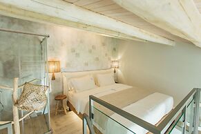 Blue Carpet Luxury Suites