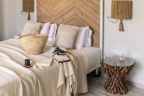 Blue Carpet Luxury Suites