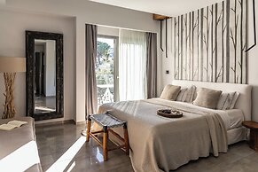 Blue Carpet Luxury Suites