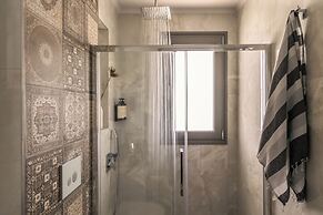 Blue Carpet Luxury Suites