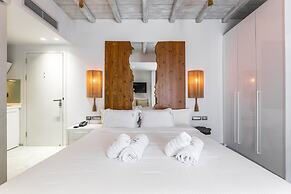 Blue Carpet Luxury Suites