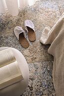 Blue Carpet Luxury Suites