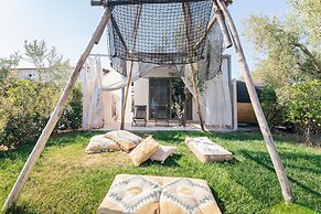 Blue Carpet Luxury Suites