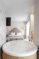 Blue Carpet Luxury Suites