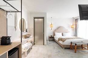 Blue Carpet Luxury Suites