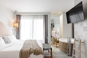 Blue Carpet Luxury Suites