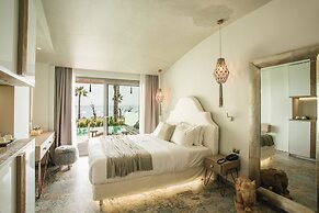 Blue Carpet Luxury Suites