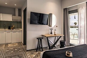 Blue Carpet Luxury Suites