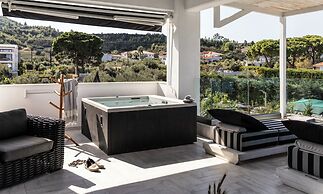 Blue Carpet Luxury Suites