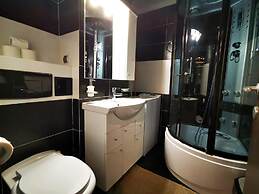 Studio G by MRG Apartments