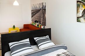 Studio R by MRG Apartments