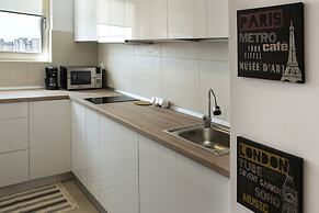 Studio R by MRG Apartments