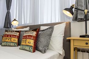 Studio L by MRG Apartments