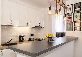 Studio L by MRG Apartments