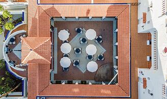 Beverly Hills Heights - Excel Hotels & Resorts