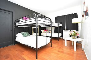 South Beach Rooms and Hostel