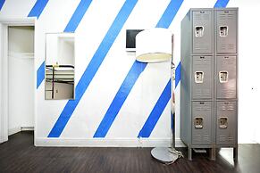 South Beach Rooms and Hostel