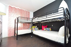 South Beach Rooms and Hostel