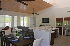 Dolphin Point Villas