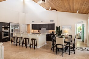 Dolphin Point Villas
