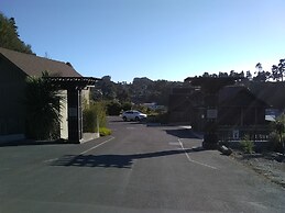 Noyo Harbor Inn Restaurant and Tavern