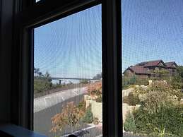 Noyo Harbor Inn Restaurant and Tavern
