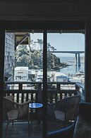 Noyo Harbor Inn Restaurant and Tavern
