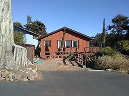Noyo Harbor Inn Restaurant and Tavern
