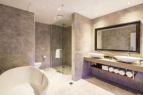 Distinction Christchurch Hotel