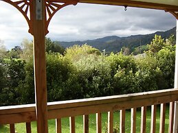 Karangahake Gold 'n Views Cottage