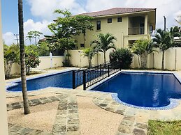 Villa Emax
