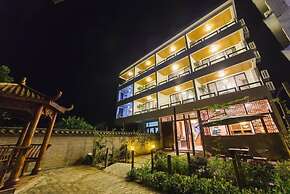 QuietYard YangshuoRiverside HolidayHotel