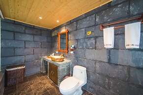 QuietYard YangshuoRiverside HolidayHotel