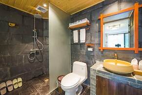 QuietYard YangshuoRiverside HolidayHotel