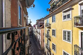 Bairro Alto Elegant by Homing