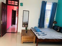 Golden Lantern Tam Thanh