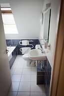 Toothbrush Apartments - Central Ipswich