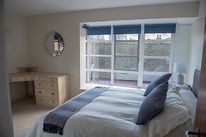 Toothbrush Apartments - Central Ipswich