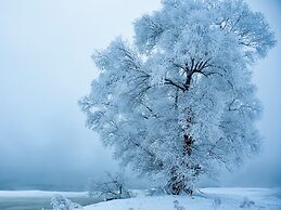 Rime Island Manzhaosongju Inn