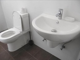 Angel Inn Guest House