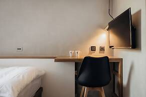 Just Inn - City Hall