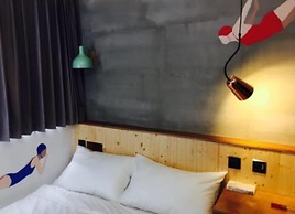 Just Inn - City Hall