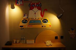 Just Inn - City Hall