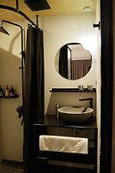 Just Inn - City Hall