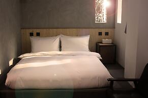 Just Inn - City Hall